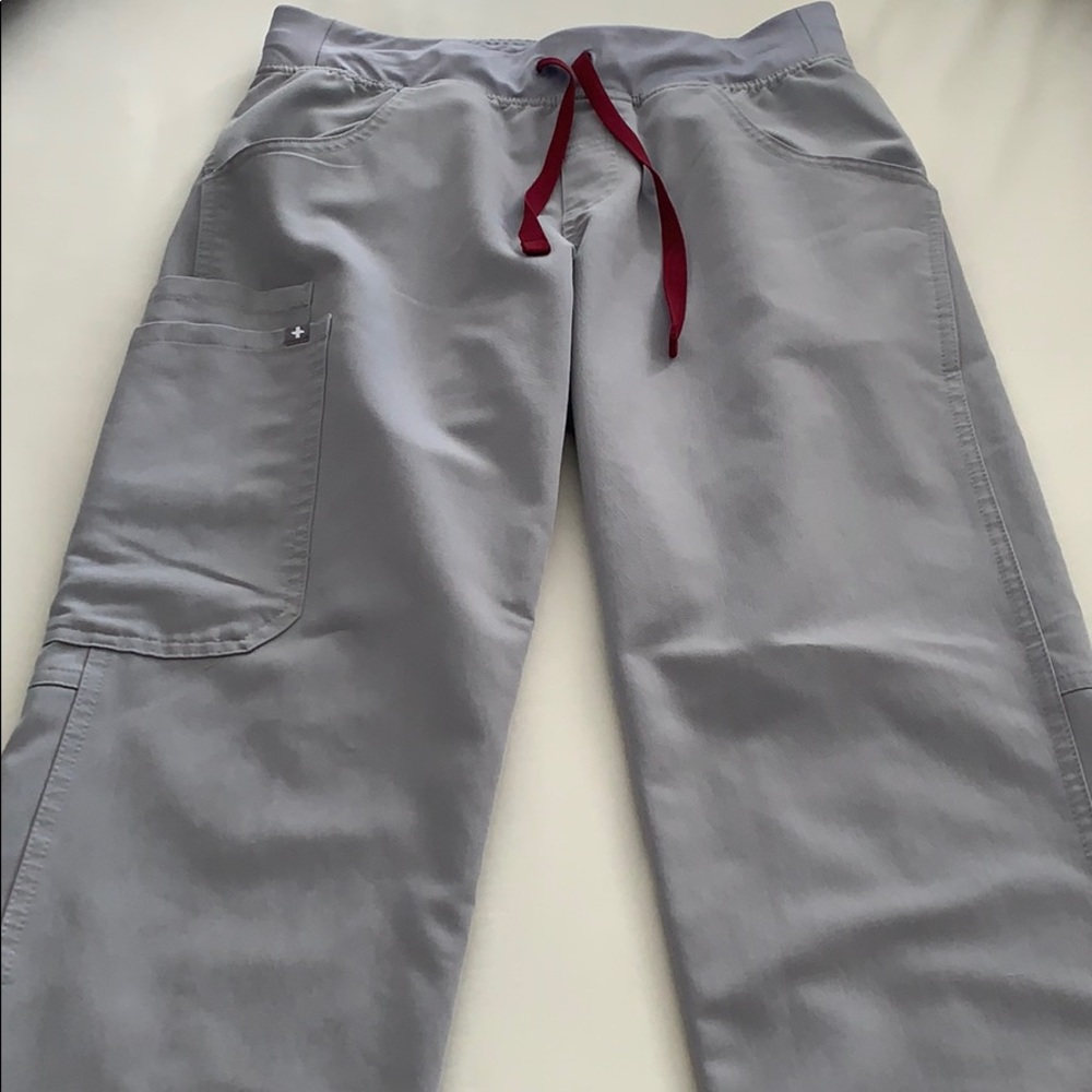 FIGS Kade Cargo Scrub Pants Cement XS